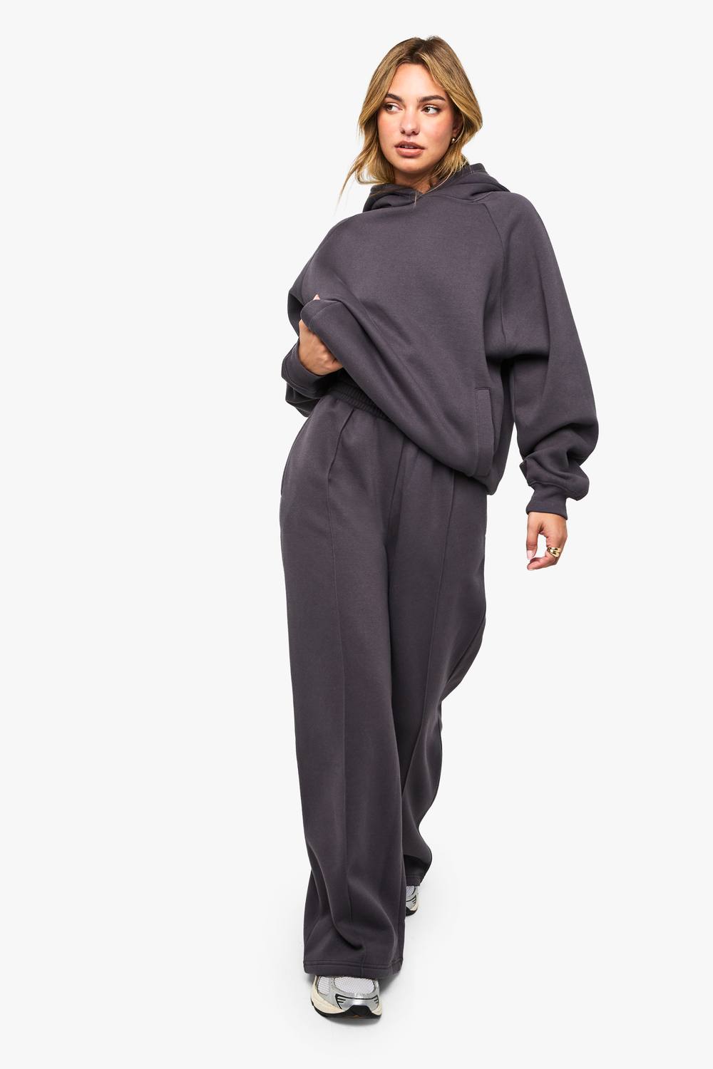 boohoo Dam Petite OverStorlekd Hoodie Och Pintuck Raka Joggingbyxor Träningsset | Kolgrå | Storlek Medium boohoo Dam Petite OverStorlekd Hoodie Och Pintuck Raka Joggingbyxor Träningsset | Kolgrå | Storlek Medium